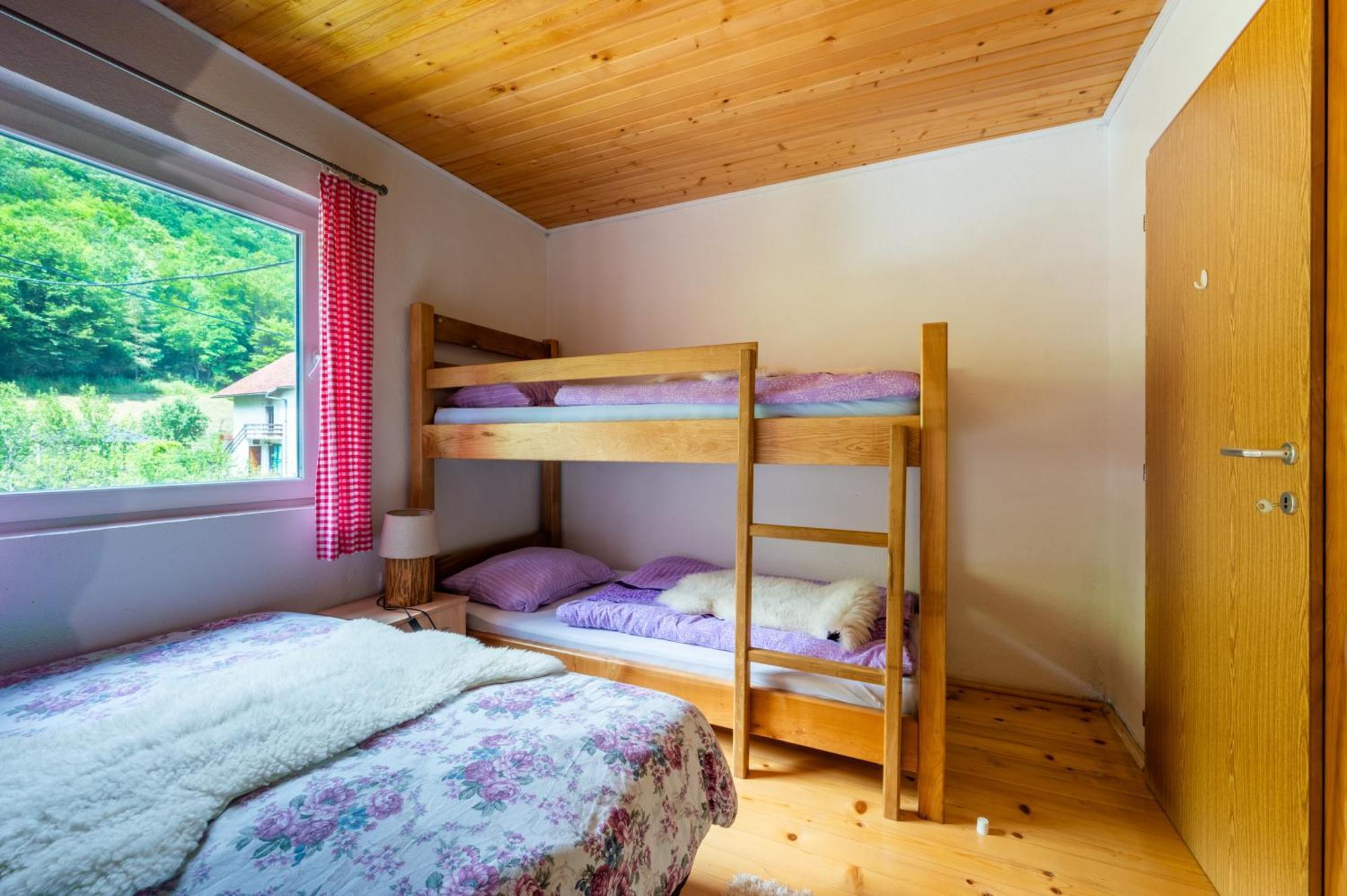 Domacinstvo Na Kraju Svijeta Pension Sipovo Buitenkant foto