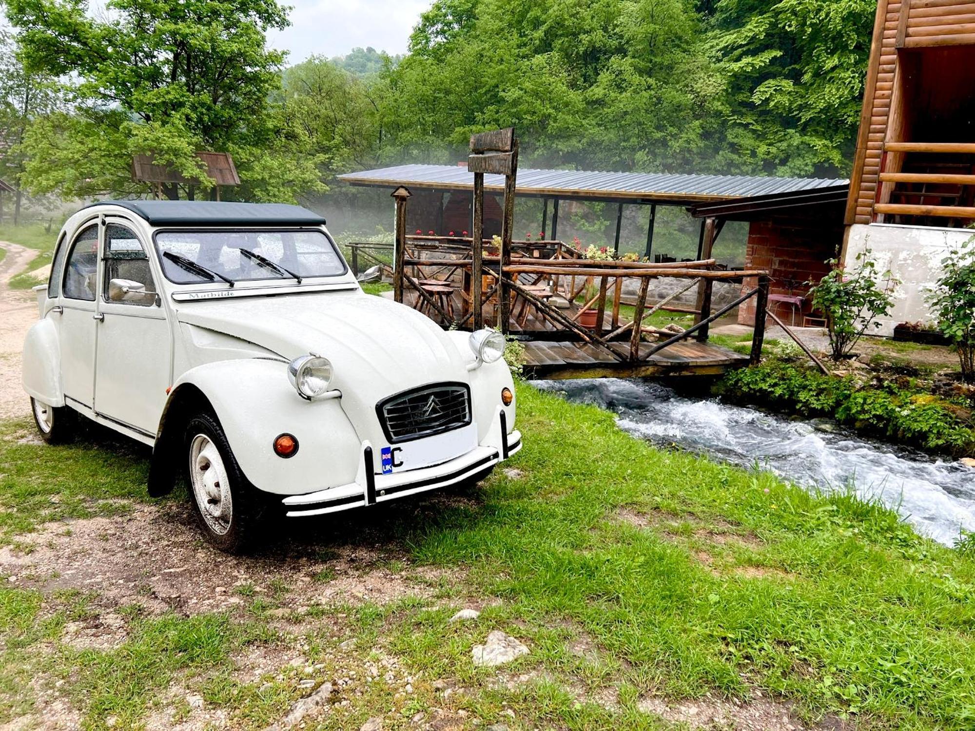 Domacinstvo Na Kraju Svijeta Pension Sipovo Buitenkant foto