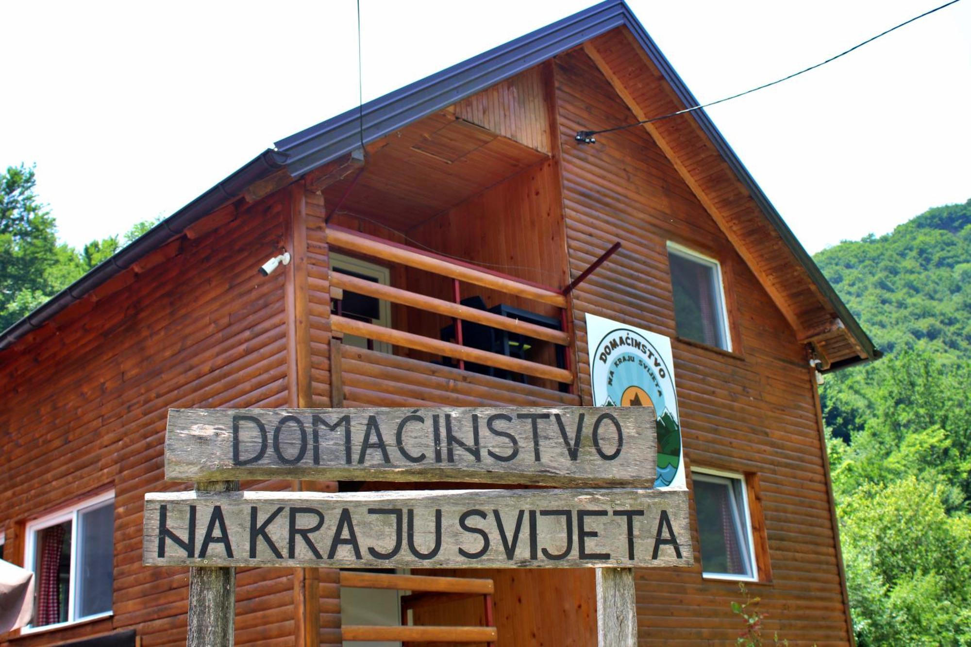 Domacinstvo Na Kraju Svijeta Pension Sipovo Buitenkant foto